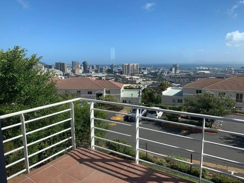 Apartment / flat to rent in Vredehoek