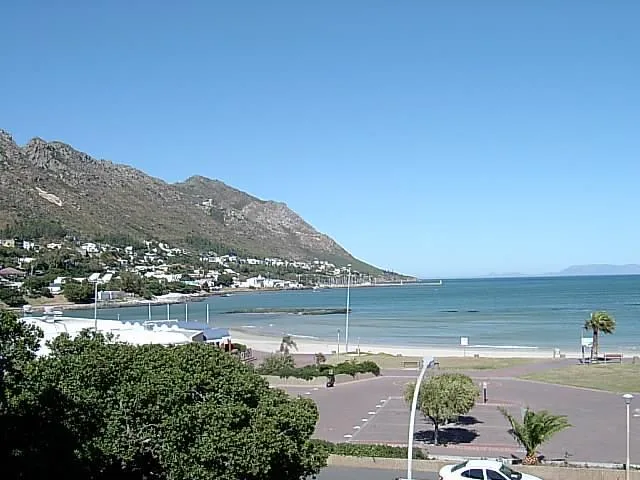 2 Bedroom Apartment / flat to rent in Gordons Bay Central