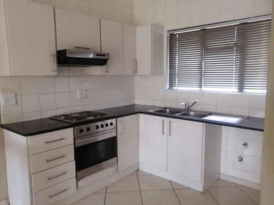 2 Bedroom Townhouse to rent in Ravenswood