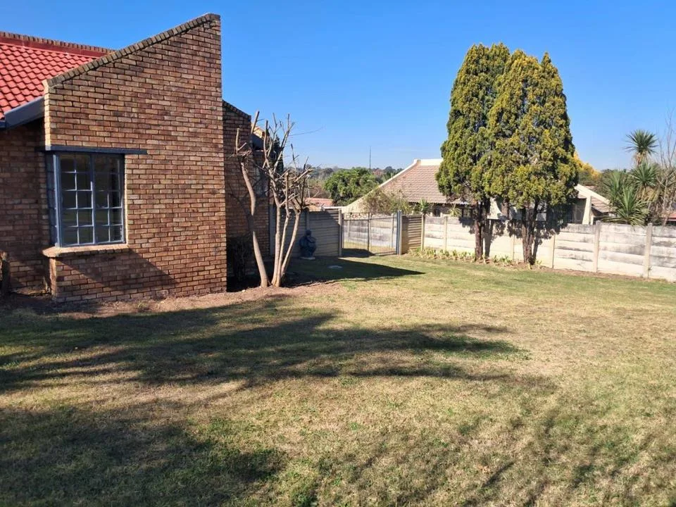 2 Bedroom House to rent in Van Riebeeck Park