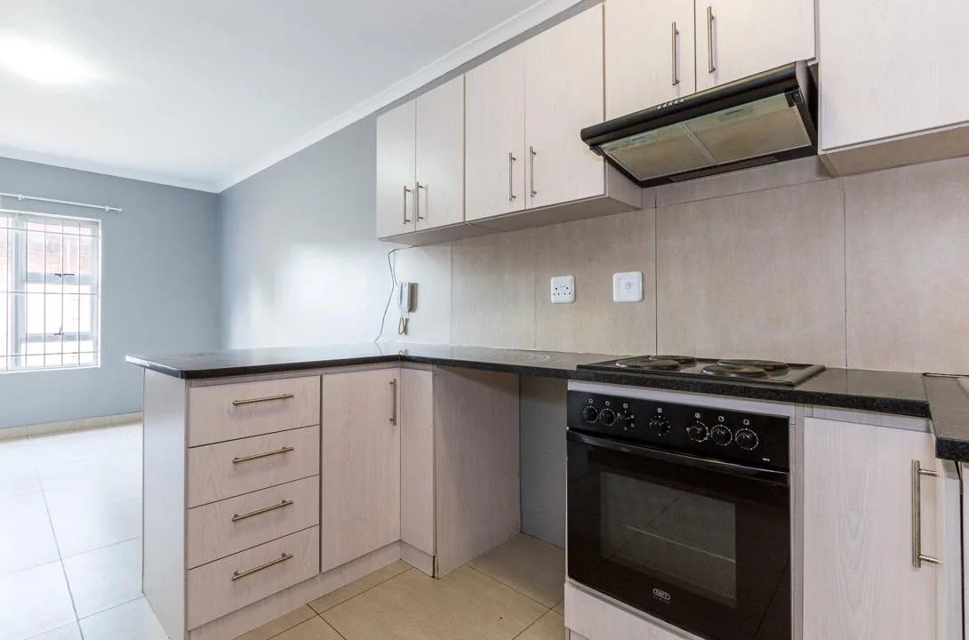 2 Bedroom Apartment / flat to rent in Oakglen