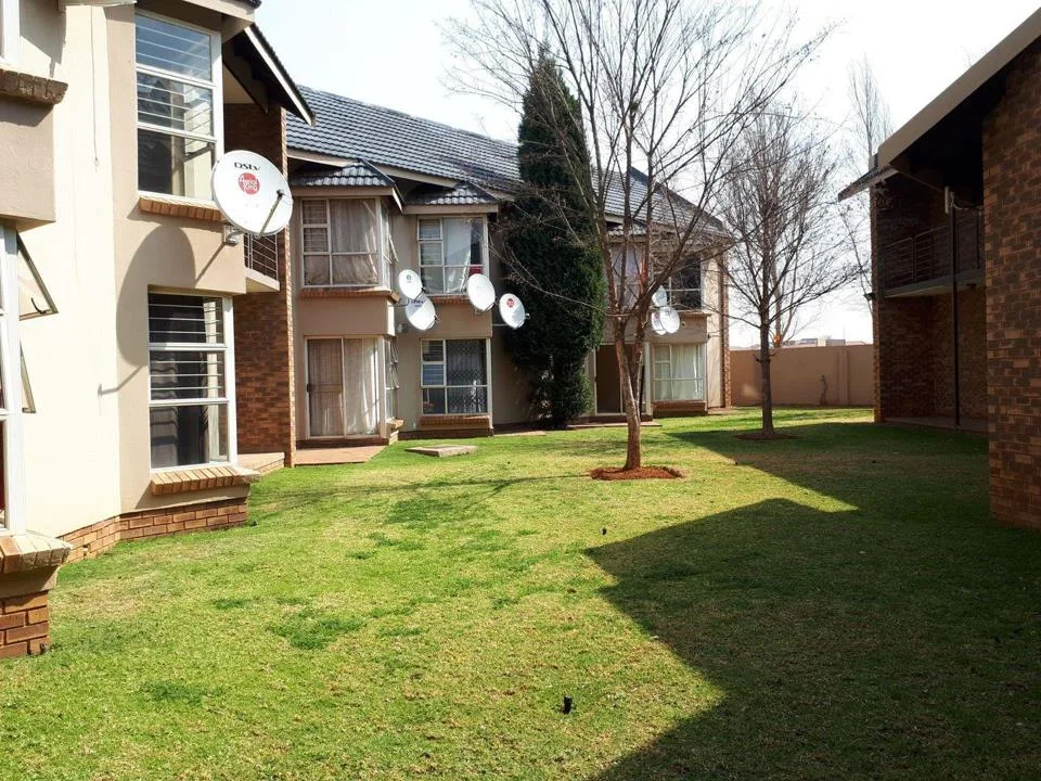 0.5 Bedroom Apartment / flat to rent in Dassie Rand
