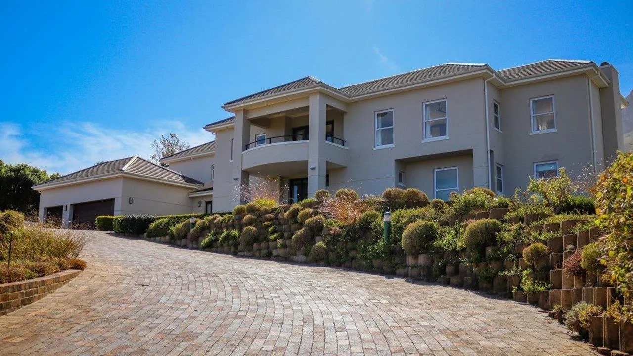 5 Bedroom House to rent in Erinvale Golf Estate