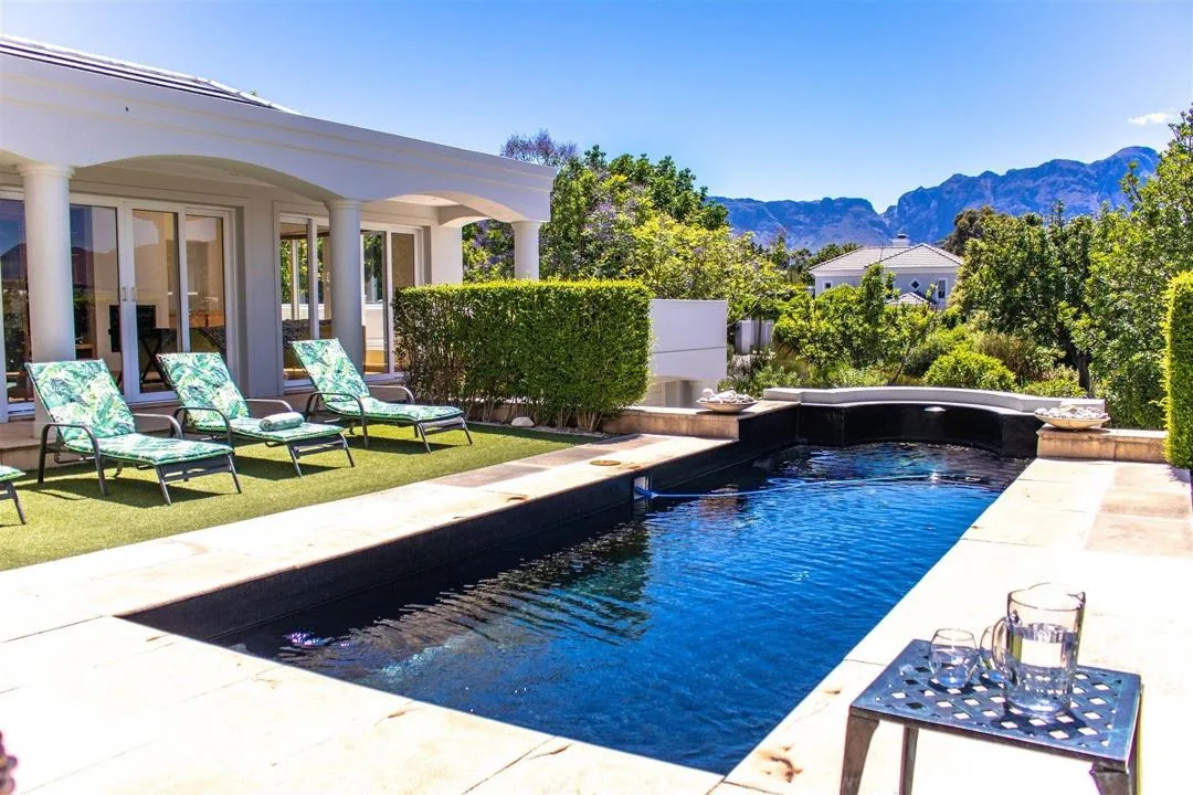 5 Bedroom House to rent in Erinvale Golf Estate