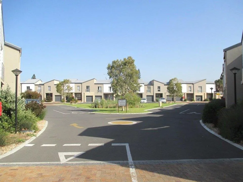 3 Bedroom Townhouse to rent in Strand South