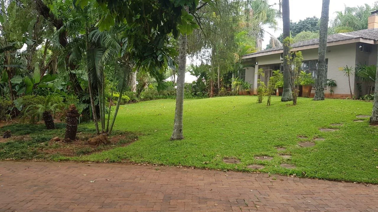 6 Bedroom House for sale in Sentra Park