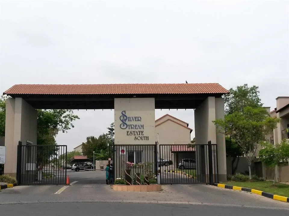2 Bedroom Townhouse to rent in Halfway Gardens