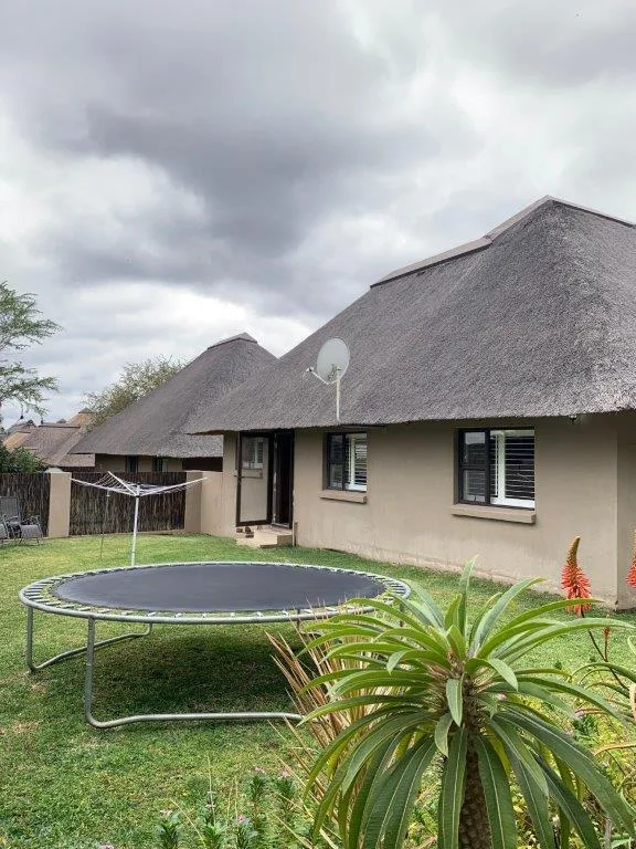 2 Bedroom Townhouse to rent in Hoedspruit