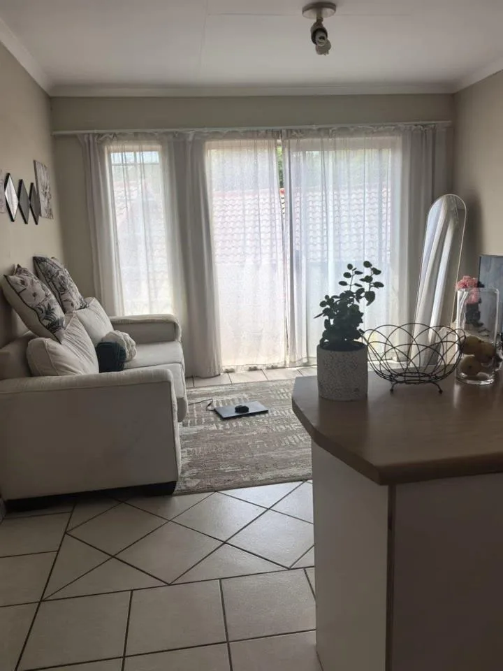 1 Bedroom Apartment / flat to rent in Highveld