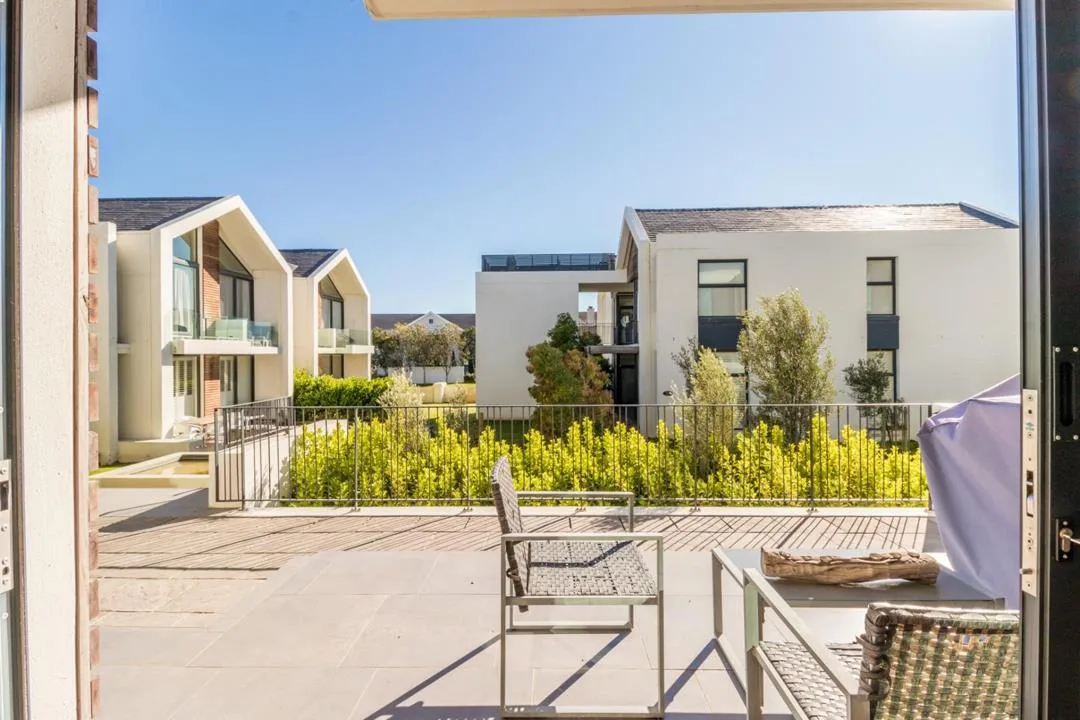 2 Bedroom Apartment / flat to rent in Val de Vie Estate