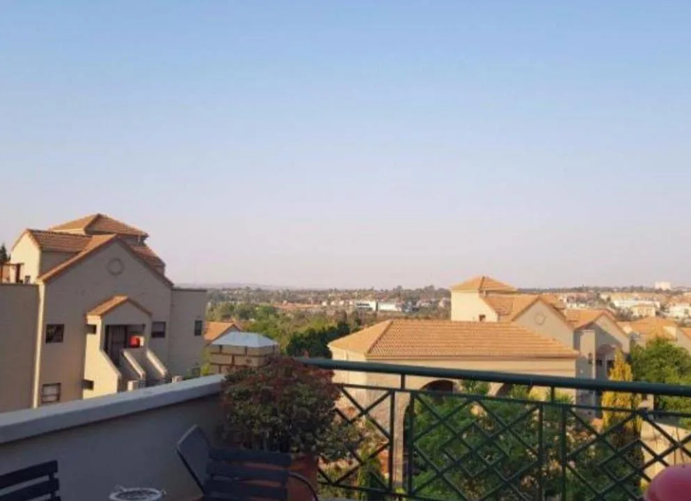 1 Bedroom Townhouse to rent in Paulshof