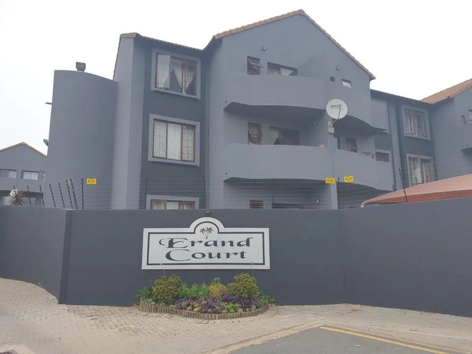 2 Bedroom Townhouse to rent in Erand Gardens