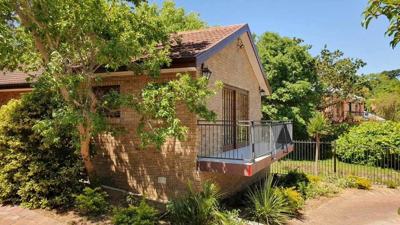 1 Bedroom Apartment / flat to rent in Somerset West Central