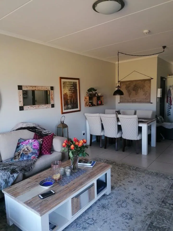 2 Bedroom Apartment / flat to rent in De Velde