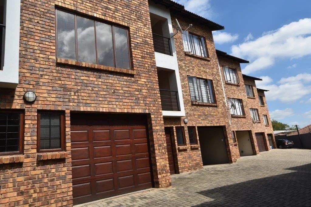 2 Bedroom Apartment / flat to rent in Sonheuwel