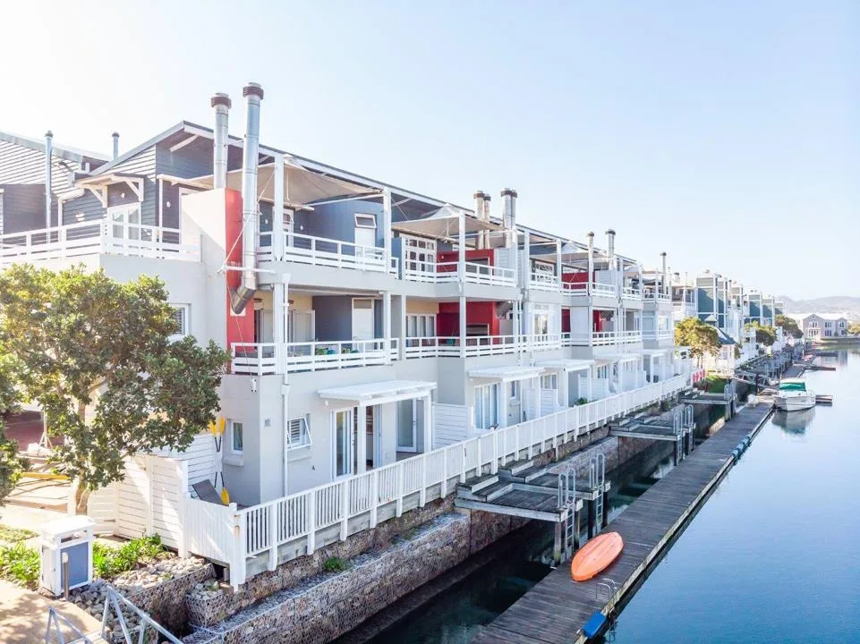 2 Bedroom Apartment / flat to rent in Thesen Islands