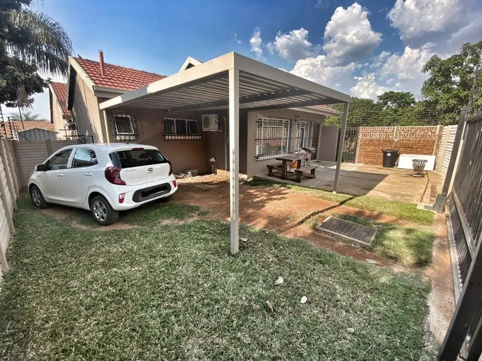 1 Bedroom House to rent in Magalieskruin