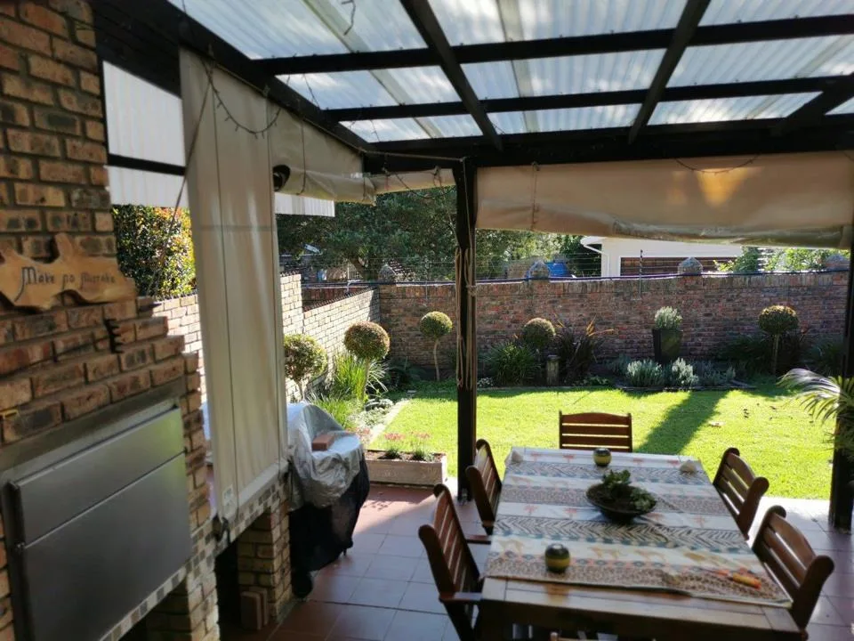 Townhouse to rent in Walmer Heights