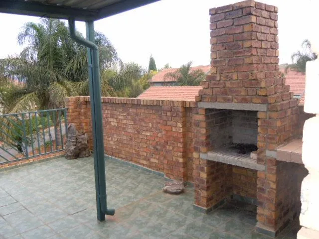 2 Bedroom Townhouse to rent in Highveld