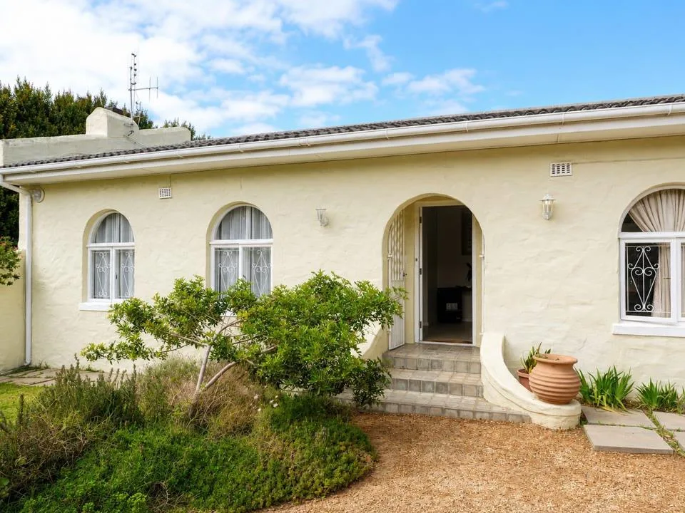 3 Bedroom House to rent in Wynberg Upper