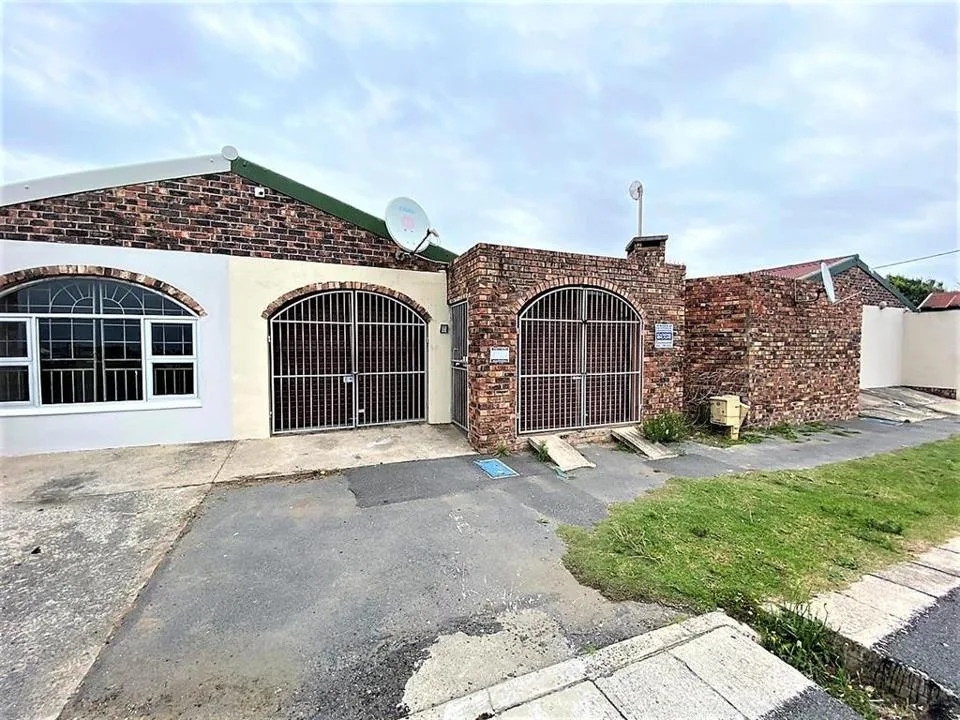 3 Bedroom House for sale in Quigney