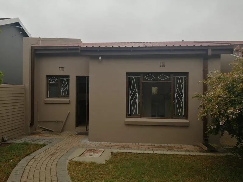 3 Bedroom Apartment / flat to rent in Riebeeckstad