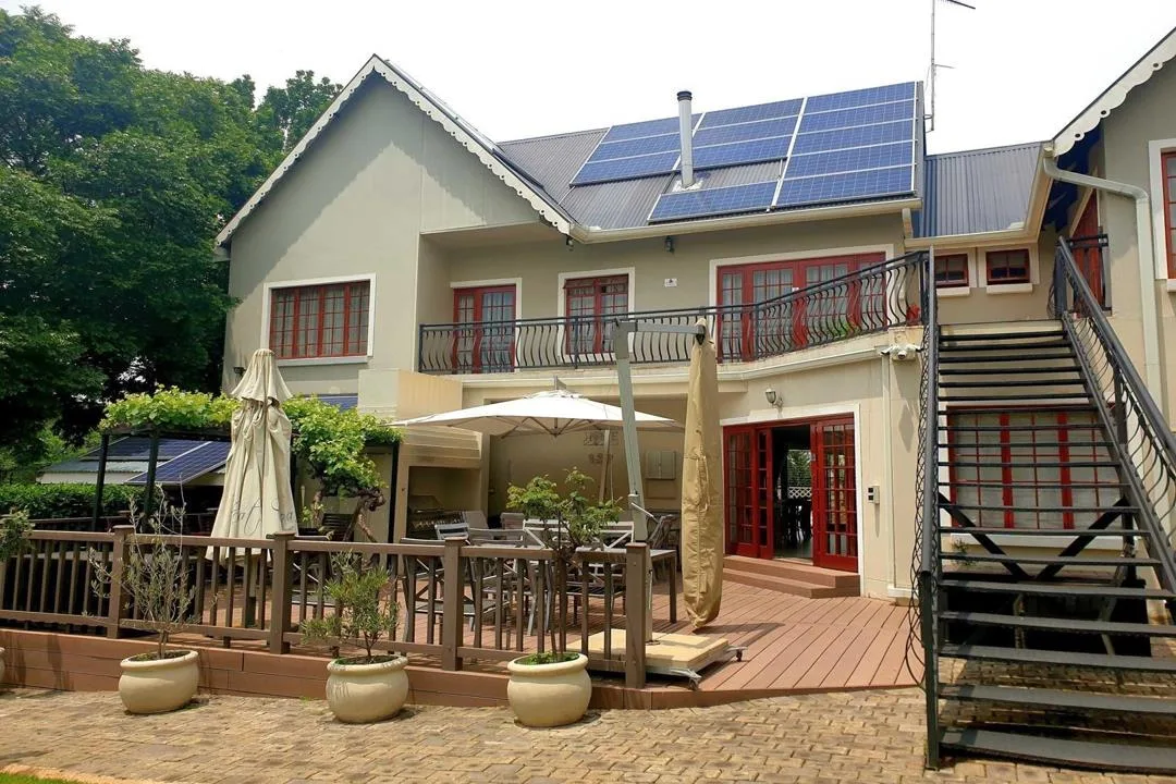 4 Bedroom House for sale in Dullstroom