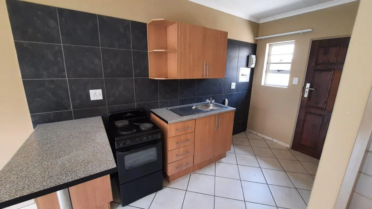 2 Bedroom Townhouse to rent in Vanderbijlpark CW 4