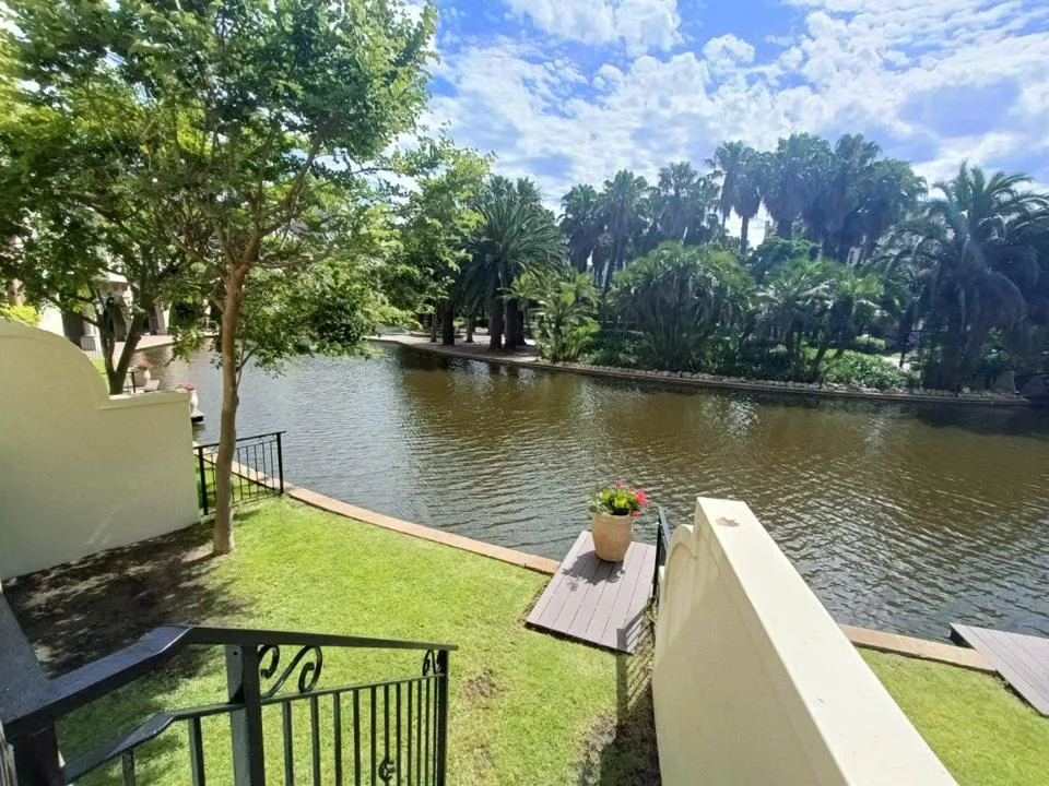 2 Bedroom Apartment / flat to rent in Century City