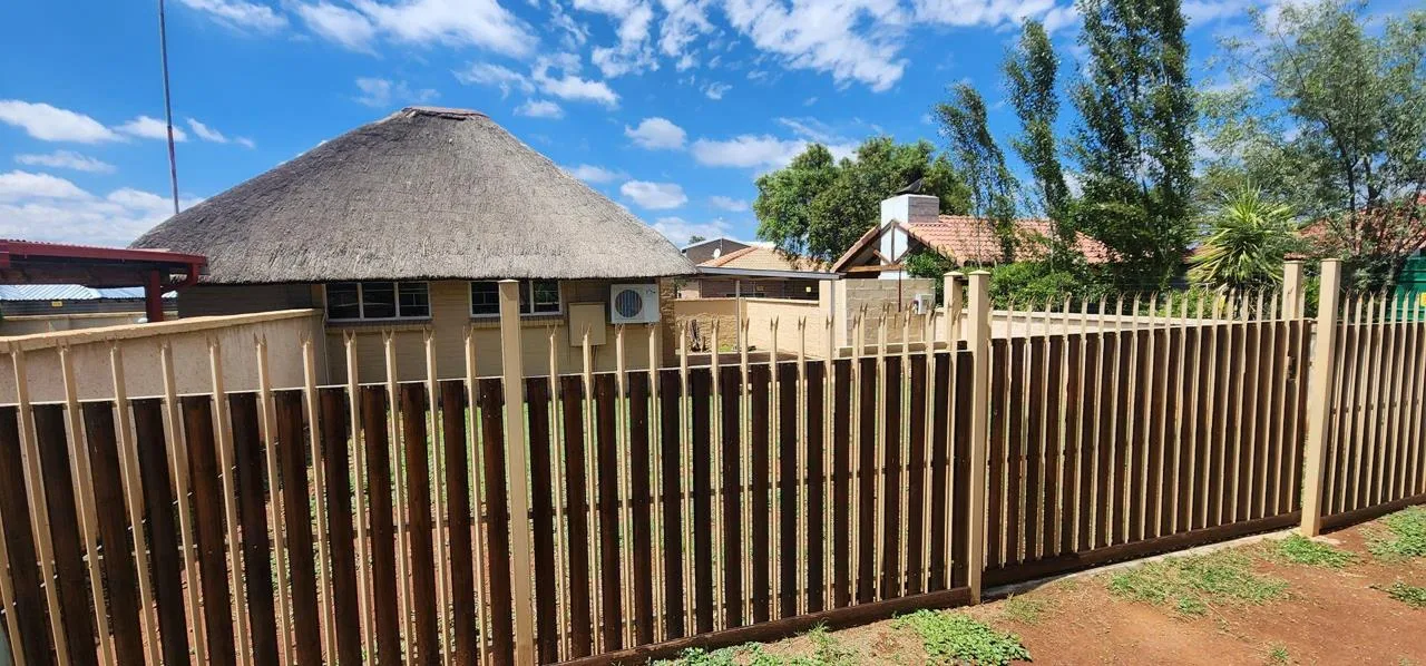 1 Bedroom House to rent in Kuruman