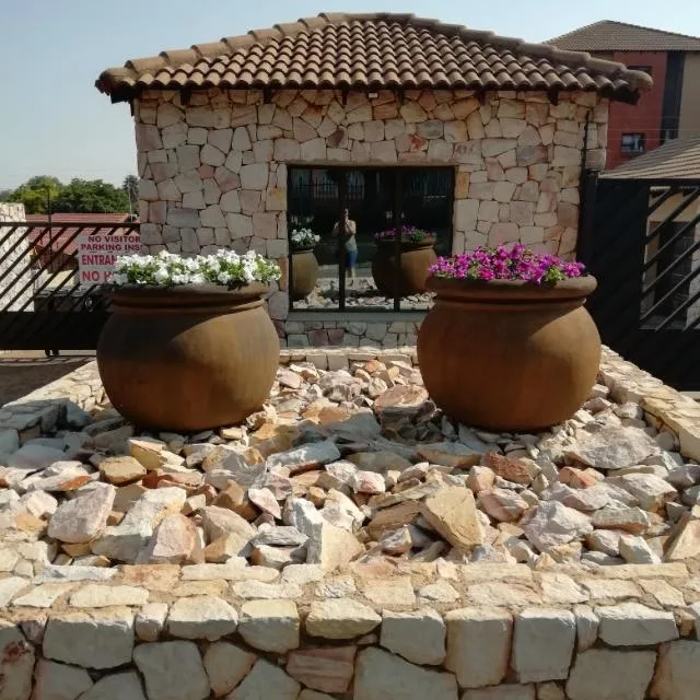 3 Bedroom Apartment / flat to rent in Wilro Park