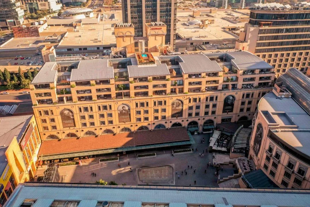 2 Bedroom Apartment / flat to rent in Sandton Central