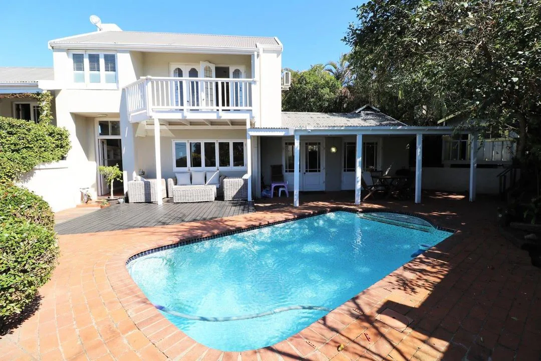 3 Bedroom House for sale in Bonza Bay