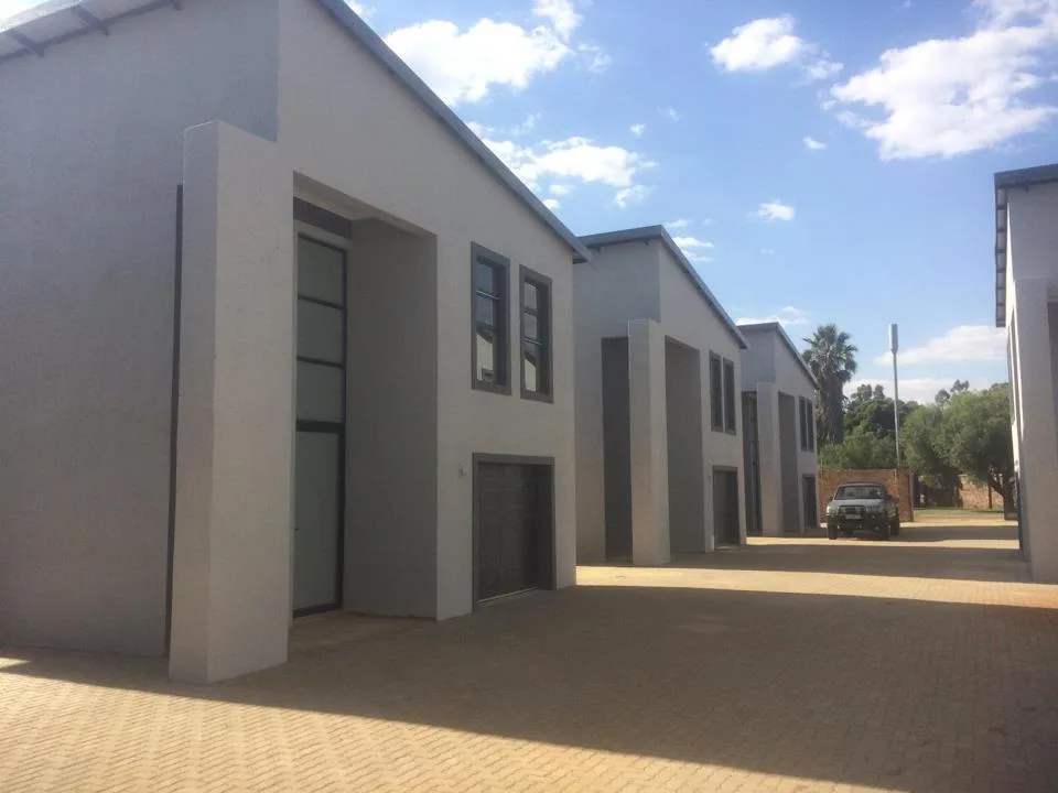 4 Bedroom Townhouse to rent in Freeway Park