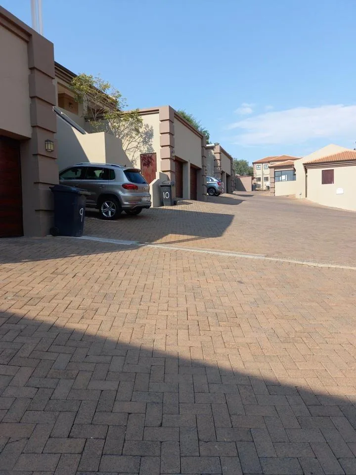 1 Bedroom Townhouse to rent in Bassonia