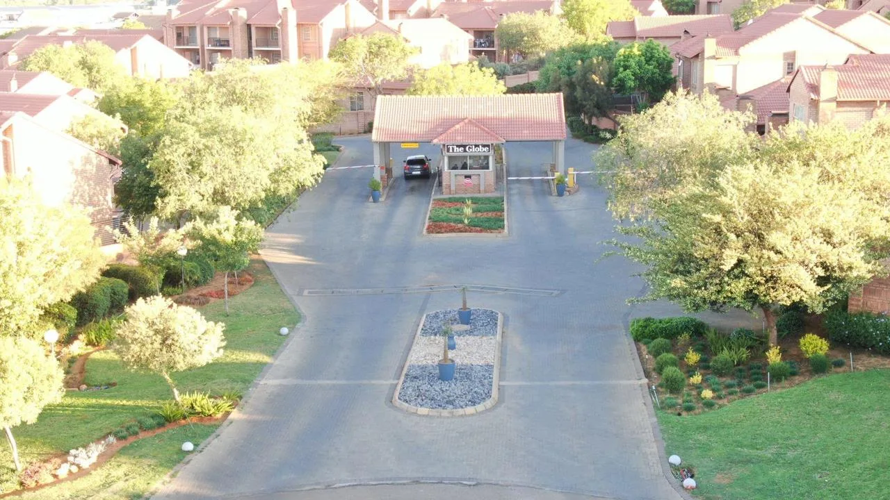 2 Bedroom Apartment / flat to rent in Paramount Estate