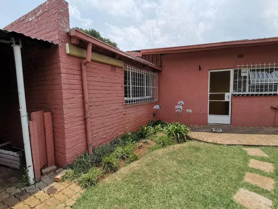 2 Bedroom Apartment / flat to rent in Minnebron