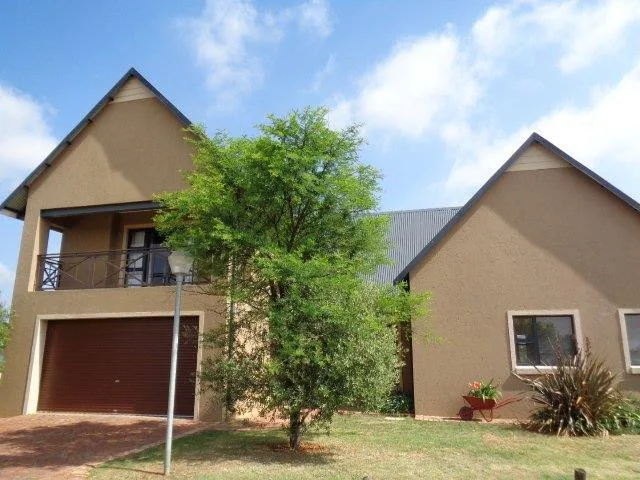 4 Bedroom House for sale in Vaal de Grace Golf Estate