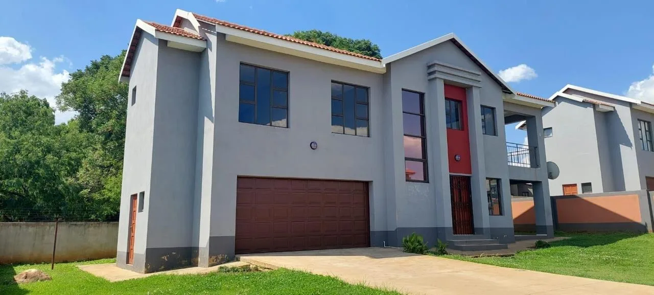 3 Bedroom House to rent in Lydenburg