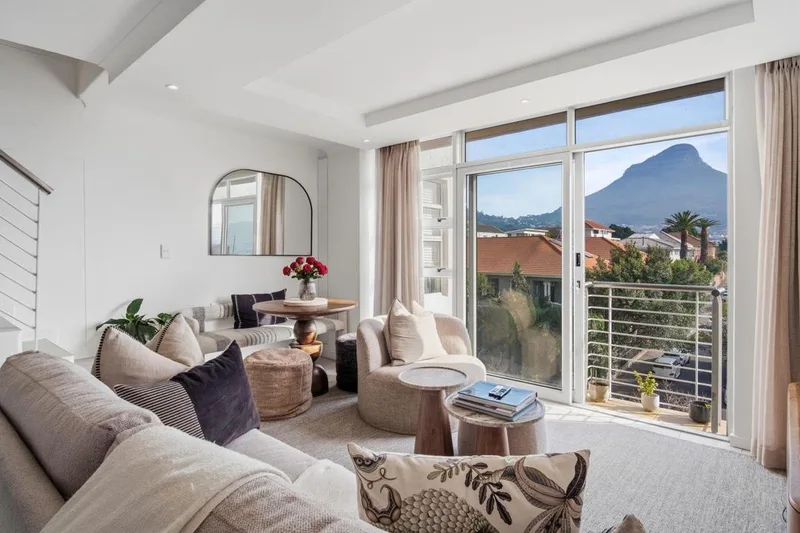 2 Bedroom Apartment / flat to rent in Vredehoek