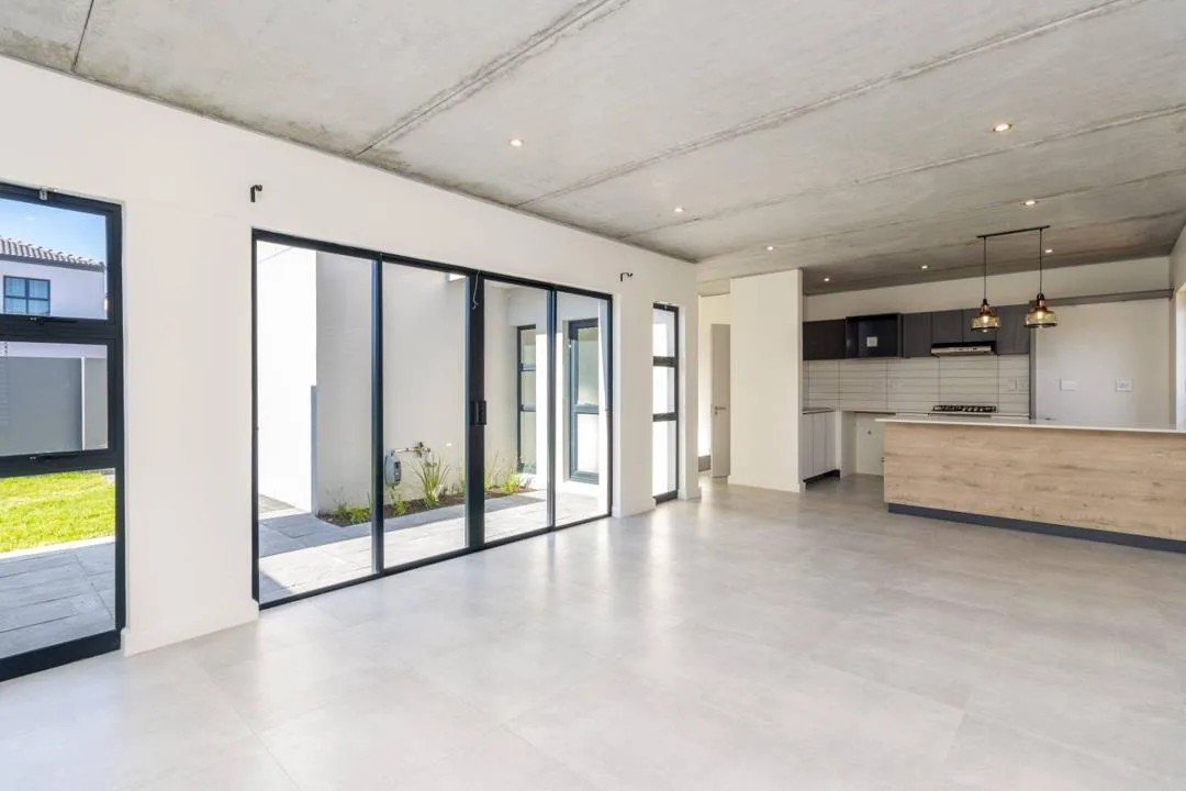 3 Bedroom Townhouse to rent in Parklands North
