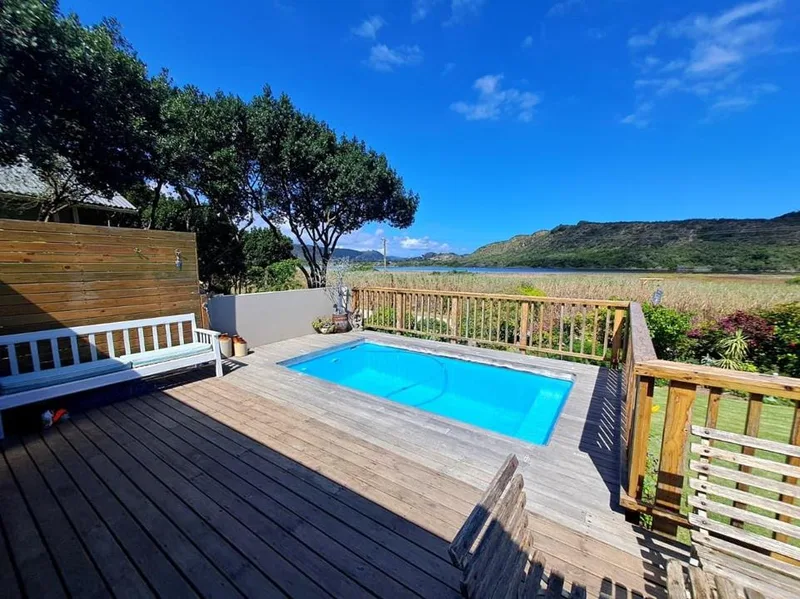 4 Bedroom House to rent in The Island