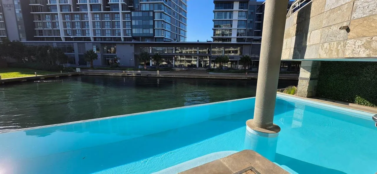 0.5 Bedroom Apartment / flat to rent in Foreshore