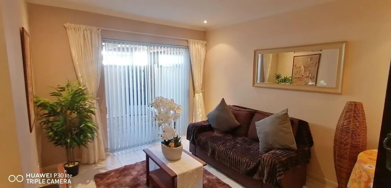 1 Bedroom House to rent in Plattekloof 1