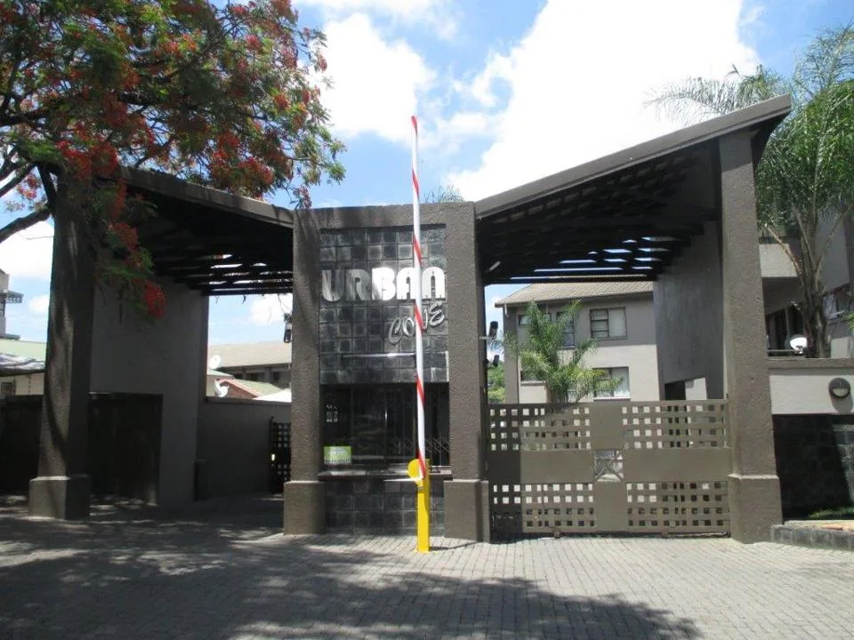 2 Bedroom Apartment / flat to rent in Sonheuwel