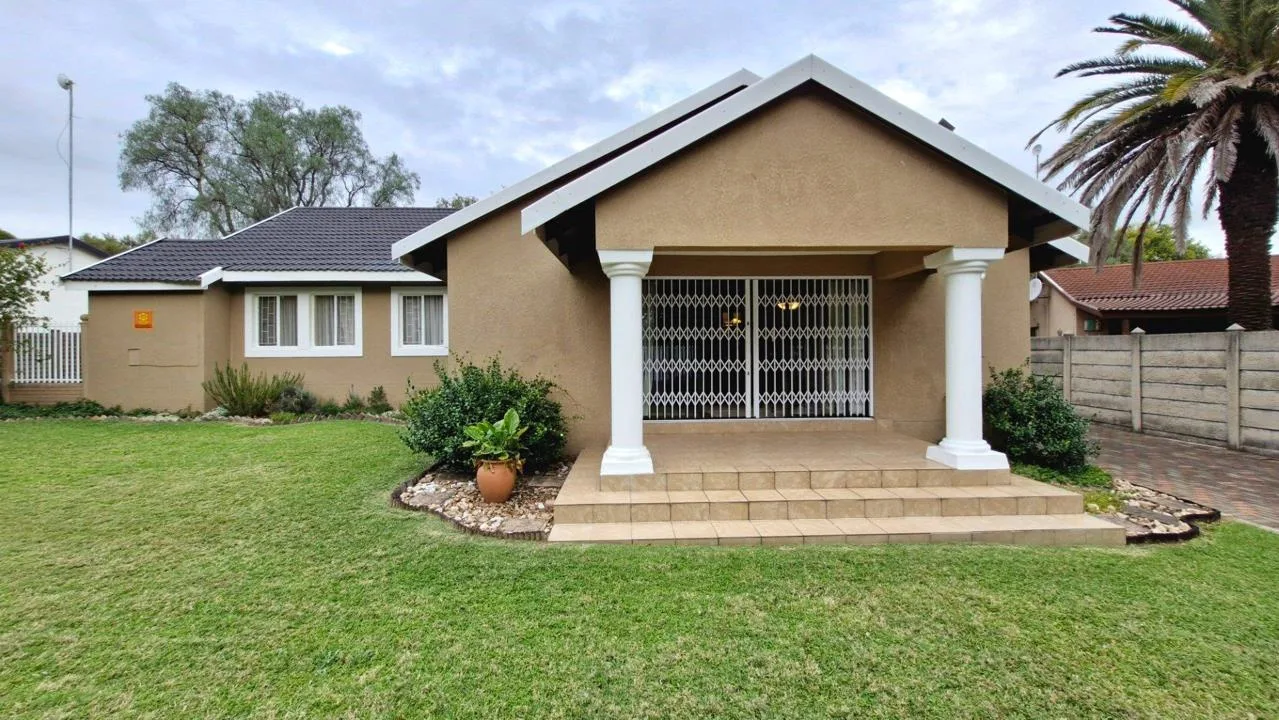 3 Bedroom House for sale in Sasolburg Ext 11