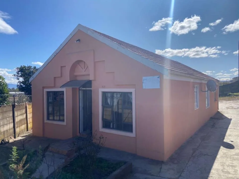 4 Bedroom House for sale in Mbuqu