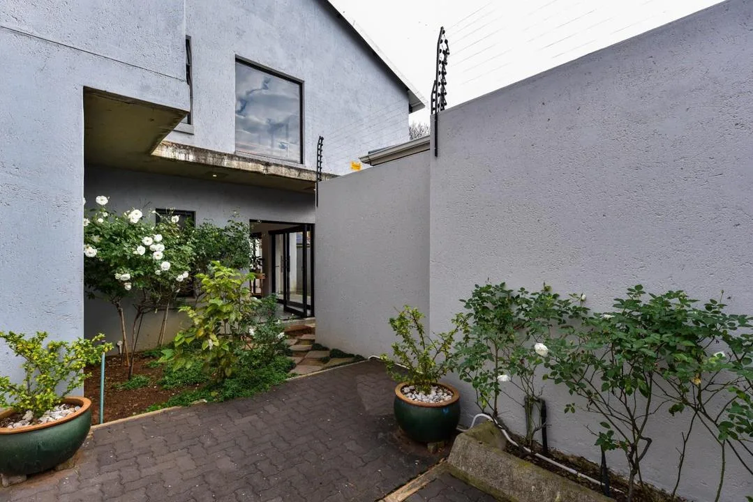 3 Bedroom House to rent in Menlo Park