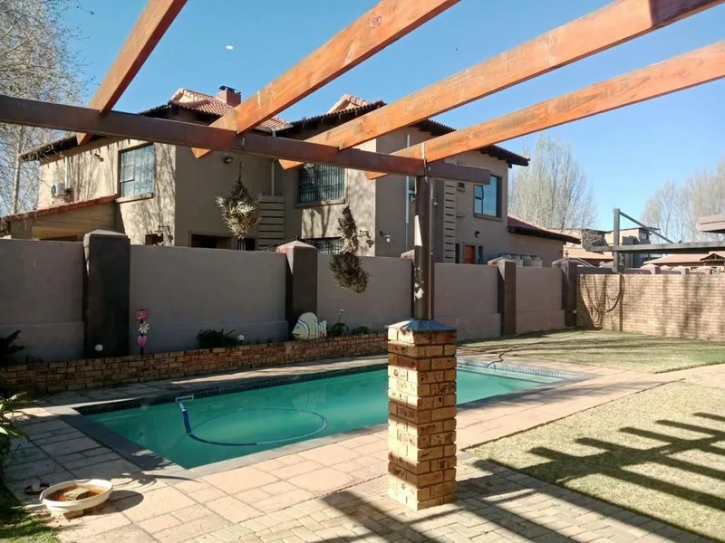 3 Bedroom House to rent in Tuscany Ridge