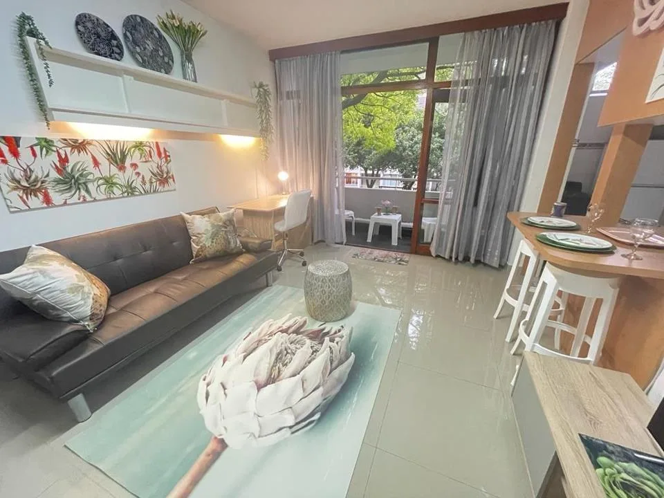 0.5 Bedroom Apartment / flat to rent in Cape Town City Centre